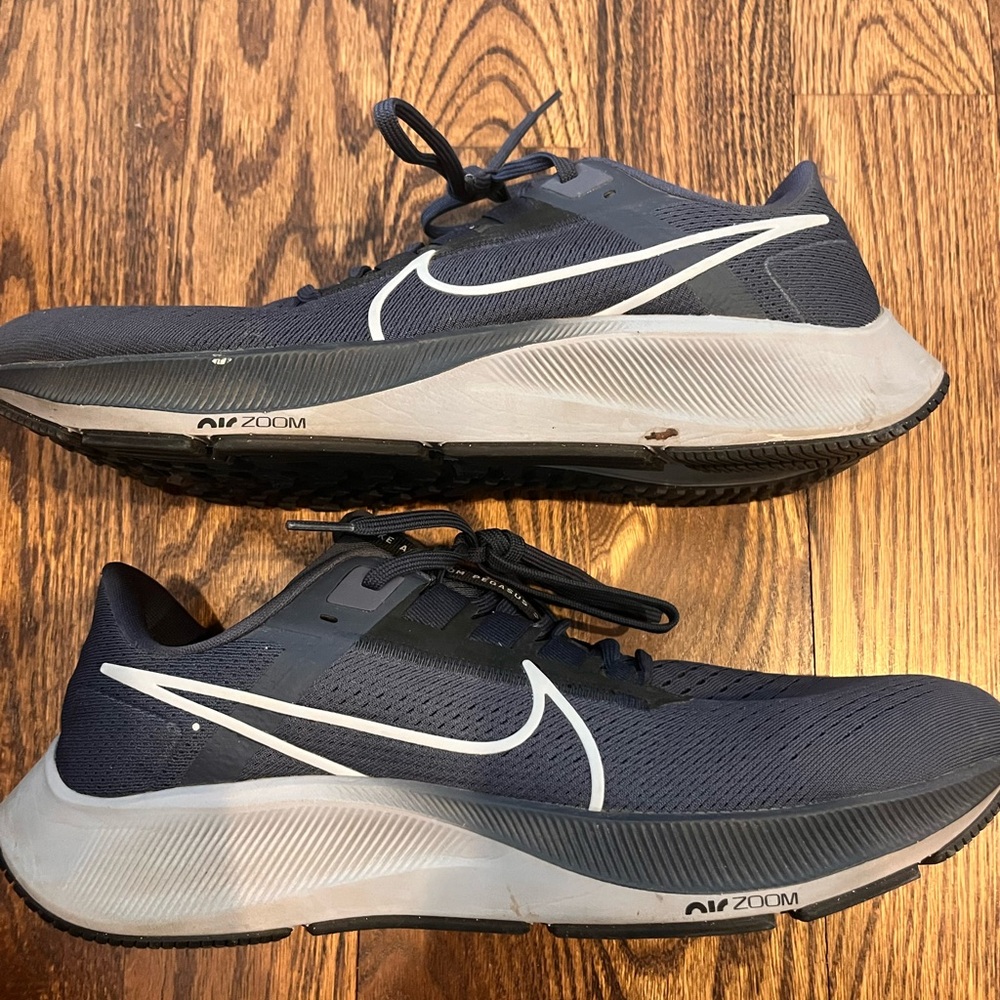 Nike Pegasus 41 Shoes - Woman Size 11/Men Size 9.5